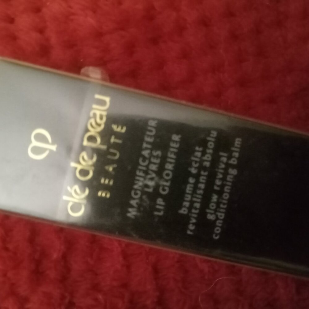 Cle de Peau Lip Glorifier in Coral NWT Sealed in Box - Brand New